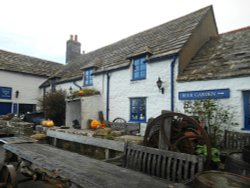 The Square and Compass Pub, Worth Matravers Wallpaper