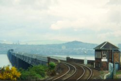 The Tay Railway Bridge at Wormit Wallpaper