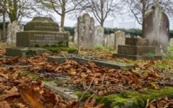 St Thomas' Church Cemetery, Lymington Wallpaper