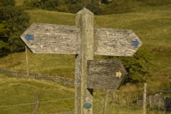 Skelghyll 10 signpost Wallpaper