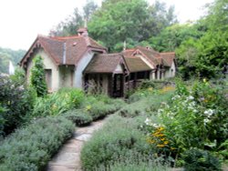 Duck Island Cottage Wallpaper