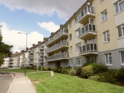 Curzon Crescent NW10 Wallpaper