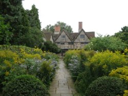 Hall's Croft, Stratford-upon-Avon - Jacobean home of Shakespeare's daughter Wallpaper