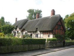 Anne Hathaway's Cottage Wallpaper