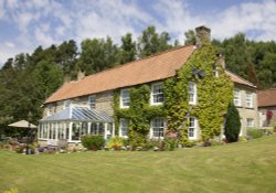 High Dalby House Wallpaper