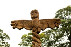 Rydal Park totem 2 Wallpaper