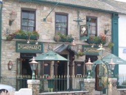 Flanagans Pub, Penzance June 2003 Wallpaper