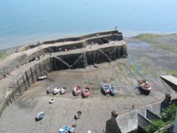 Clovelly - Harbour - Tide is Out - June 2003 Wallpaper