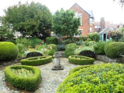 Scalpen's Court Garden, Old Town, Poole