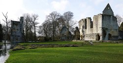 Minster Lovell Hall, Floods Wallpaper