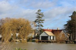 House on the River Great Ouse Wallpaper