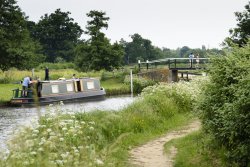 Canal Boat on Wey Navigation – Guildford Wallpaper