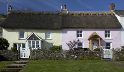 Beautiful Cottages in Coverack Wallpaper