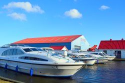 Potter Higham marina Wallpaper