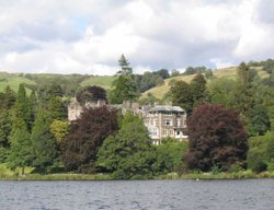 Home on Lake Windermere - August 2007 Wallpaper