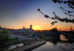 Hartshill boat yard Wallpaper