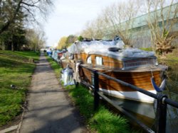 Grand Union Canal NW10 Wallpaper