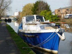 Grand Union Canal NW10 Wallpaper