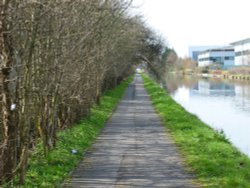 Grand Union Canal NW10 Wallpaper