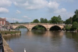 Bridge over the river severn at Bewdley Wallpaper