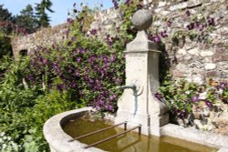 Water feature at Greys Court Wallpaper