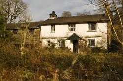 Cottage near Grasmere Wallpaper