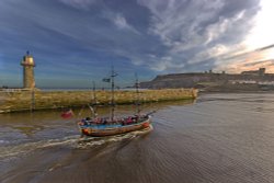 Back Home to Whitby Wallpaper