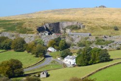 Merrivale Inn Wallpaper