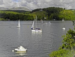 Newby Bridge End, Windermere. Wallpaper