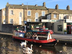 Boat trip to Skipton Castle, Skipton, North Yorkshire Wallpaper