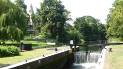 Water Newton Lock Wallpaper