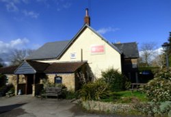 Hardington Mandeville Wallpaper