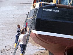 Ship shape Wallpaper