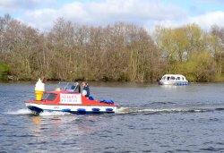 Ice cream ahoy ! Wallpaper