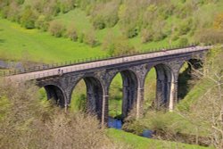 Headstone Viaduct Wallpaper