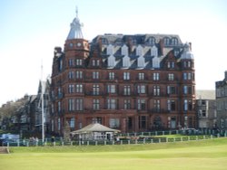 Hamilton Grand. Wallpaper