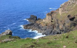 The Crowns Wallpaper