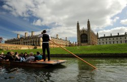Punting on the River Cam, Cambridge Wallpaper