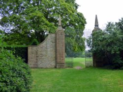 Barrington Court Wallpaper