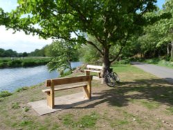 A place to rest, the river Soar at Thurmaston Wallpaper