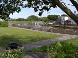 River Arun at Arundel Wallpaper
