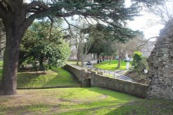 Rochester Castle grounds Wallpaper
