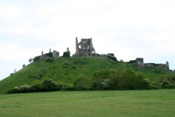 Corfe Castle, Dorset Wallpaper
