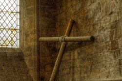 Cross in St Mary's Church, Adderbury, Oxfordshire Wallpaper