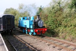 Thomas The Tank Engine at Yarwell Station Wallpaper