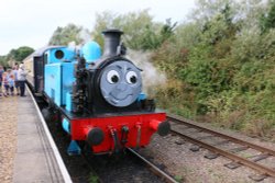 Thomas The Tank Engine at Yarwell Station Wallpaper