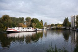 The Thames at Caversham Wallpaper
