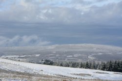 Back of The Roaches in Snow, near Upper Hulme, Staffordshire Moorlands Wallpaper