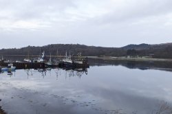 West Pier harbour Tarbert Wallpaper