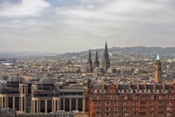 Overlooking the city of Edinburgh Wallpaper